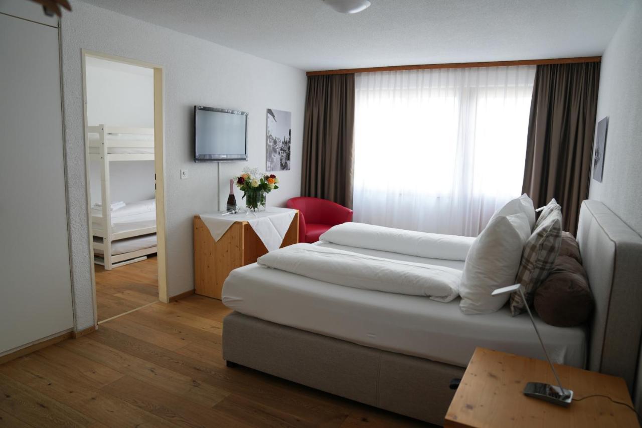 Hotel Surselva Surcuolm Exteriér fotografie